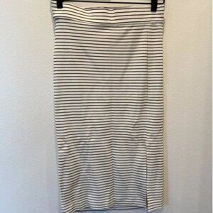 Ann Taylor Jersey Pencil Skirt Navy Striped Front Slit Size 8 Career Classic